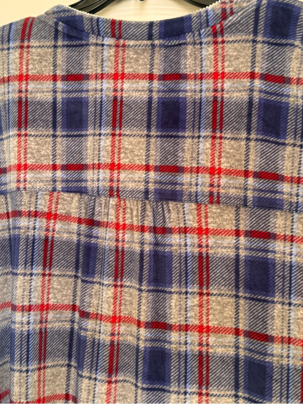 PLUS NIGHTGOWN SIZE 4X. ARIA SLEEPWEAR, LONG SLEEVES, SOFT FLEECE PLAID, POCKETS - Picture 4 of 16